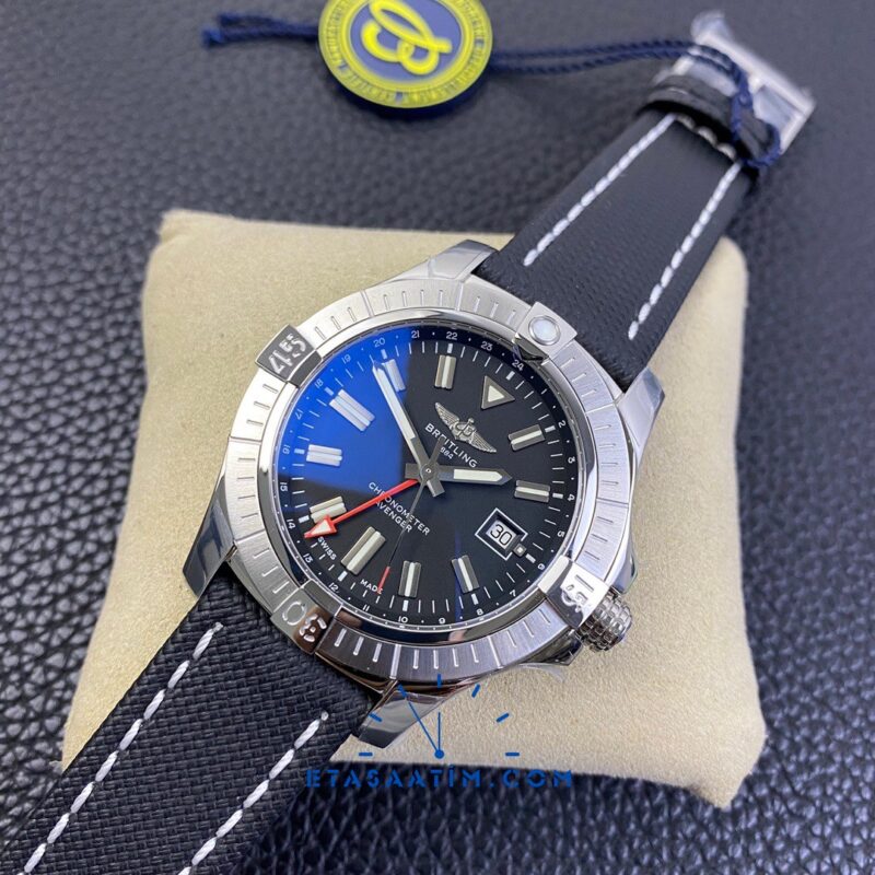 Breitling Avenger Automatic Gmt 43 A32397